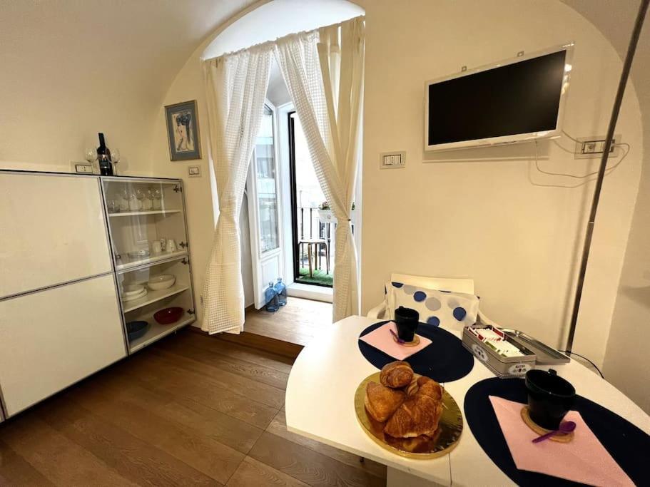 Apartamento Tiny House In Centro Bari Exterior foto
