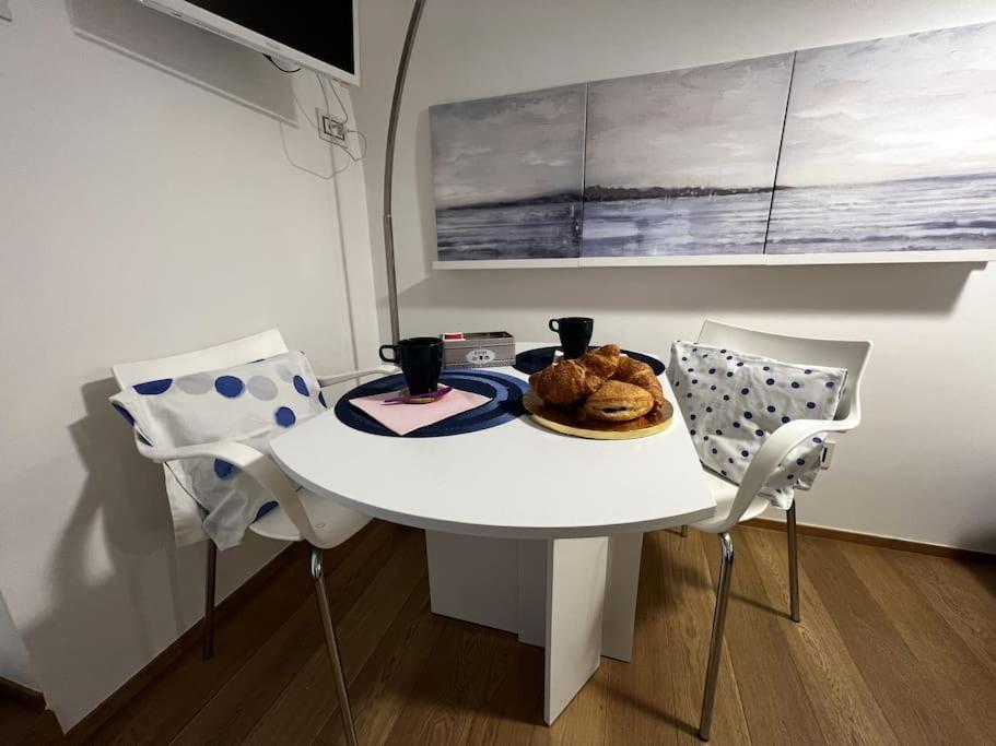 Apartamento Tiny House In Centro Bari Exterior foto