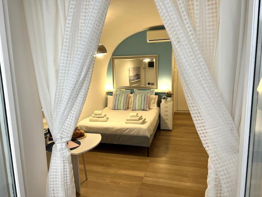 Apartamento Tiny House In Centro Bari Exterior foto